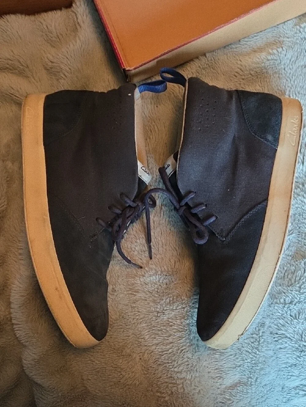 Clarks Men’s Navy Chukka Boots with Tan Sole